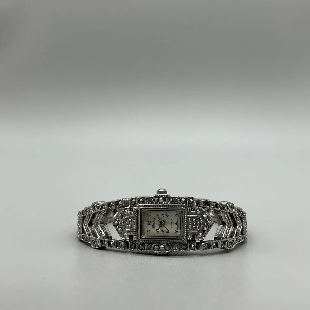 Geneva Platinum 3049 Womens Watch 17mm Silver Tone Marcasite New Battery 6.75